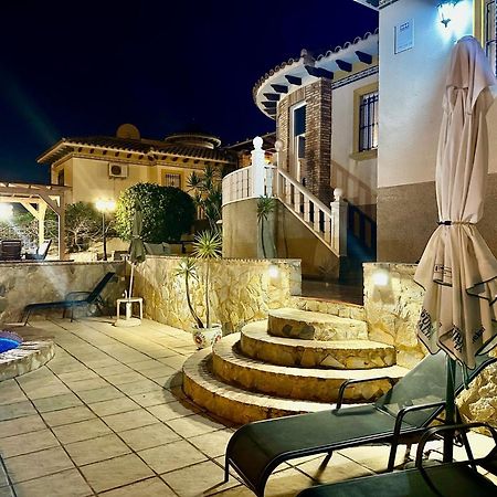 Casa Lilly-Rose, A Beautiful 3 Bedroom Detached Villa A Short Walk To The Villamartin Plaza & Golf Course エクステリア 写真