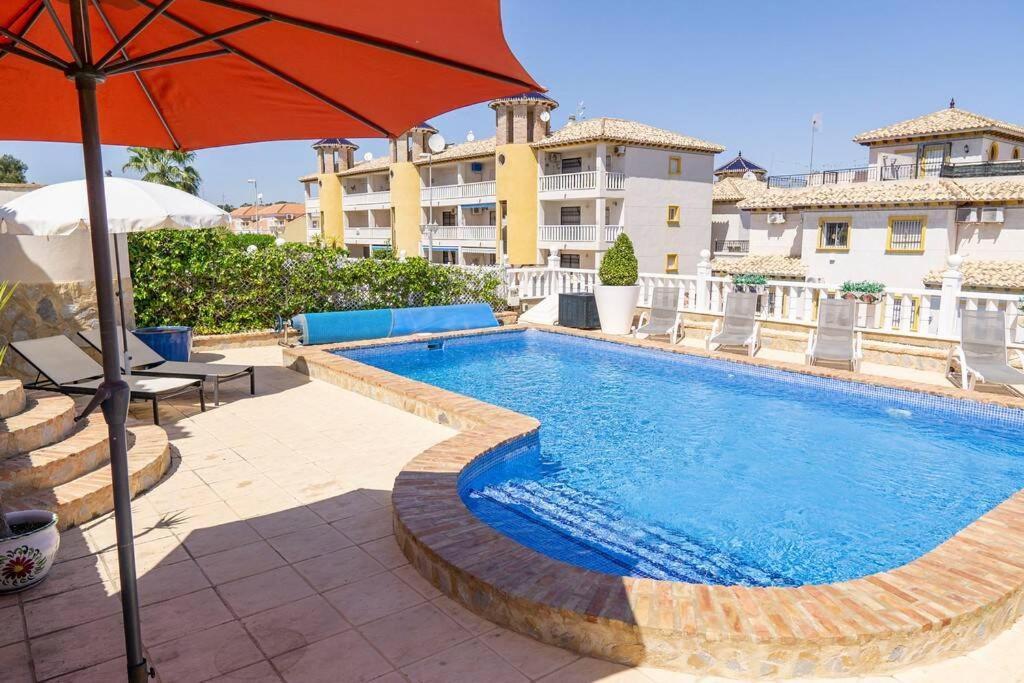 Casa Lilly-Rose, A Beautiful 3 Bedroom Detached Villa A Short Walk To The Villamartin Plaza & Golf Course エクステリア 写真