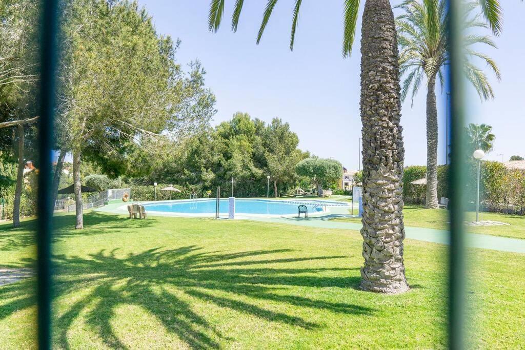Casa Lilly-Rose, A Beautiful 3 Bedroom Detached Villa A Short Walk To The Villamartin Plaza & Golf Course エクステリア 写真