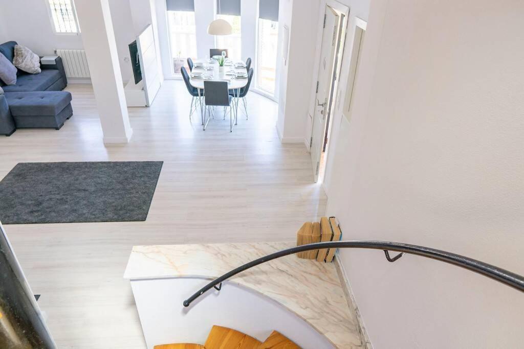 Casa Lilly-Rose, A Beautiful 3 Bedroom Detached Villa A Short Walk To The Villamartin Plaza & Golf Course エクステリア 写真